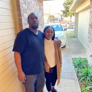 Meet your Posher, Tee